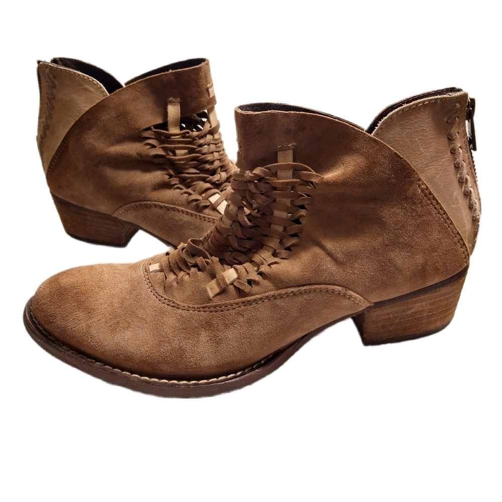 Rebels Cori Suede Leather Ankle Bootie Size 7.5